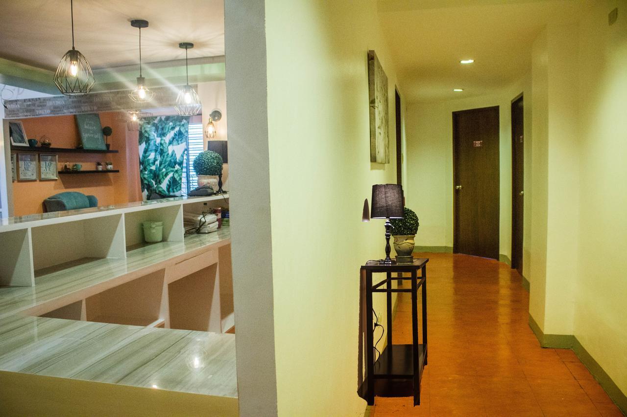 Naps & Maps Hostel Cebu Exterior photo