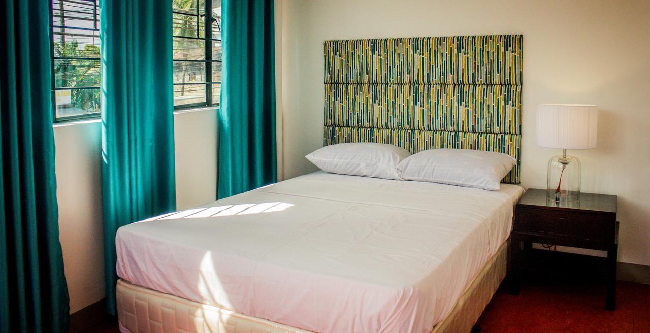 Naps & Maps Hostel Cebu Exterior photo