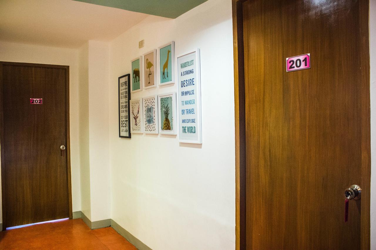 Naps & Maps Hostel Cebu Exterior photo